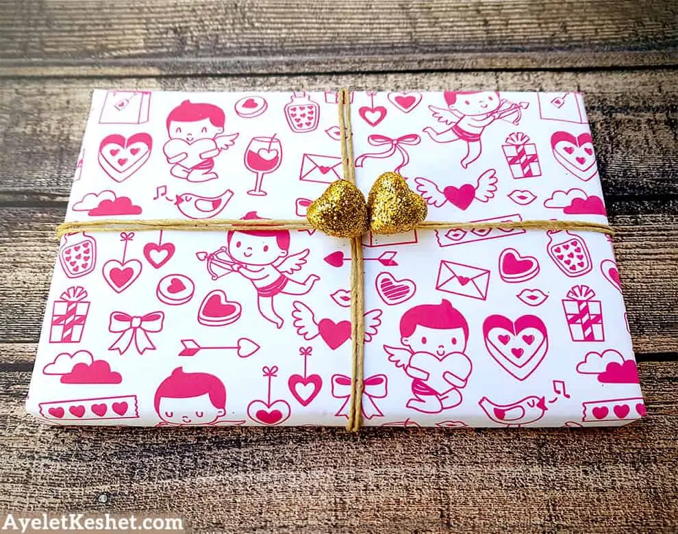 Free Printable Valentine 39 s Day Wrapping Paper Ayelet Keshet